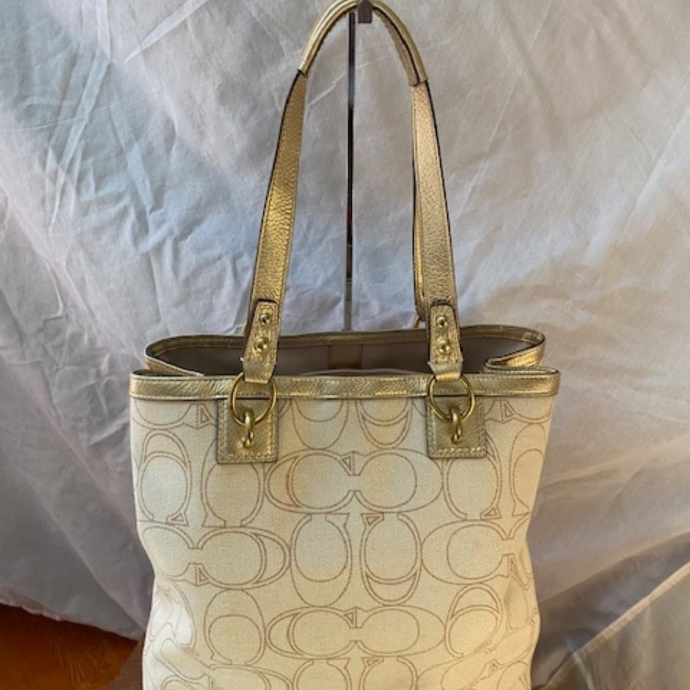 PENELOPE LINEN SIGNATURE TOTE (COACH F19266) - Picture 2 of 8